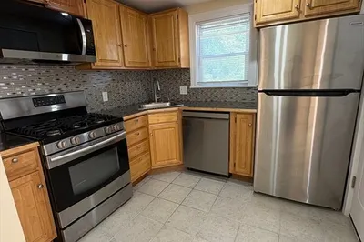 84 Gladeside Ave #1 1