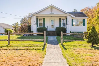362 East St