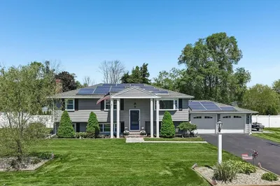82 Concetta Dr