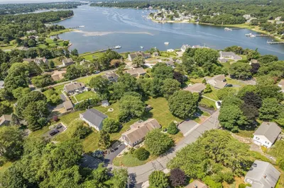 29 Bass River Ln