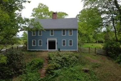 391 Brookfield Rd 1