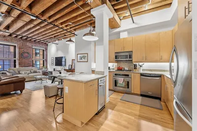 101 Broad St #3B