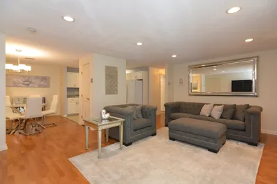 14 Bourbon St #31 1