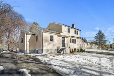 34 Oakland St 1