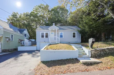 37 Maplewood Ave