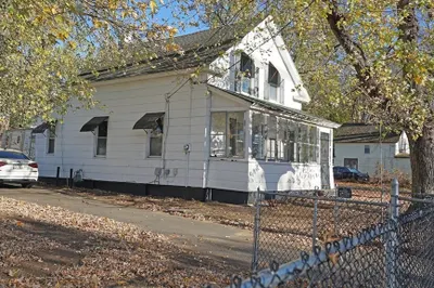 72 College St 1