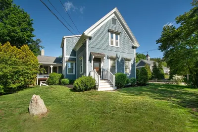 489 Center St