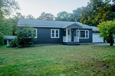 98 Greenwich Rd 1
