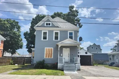 104 Exeter St