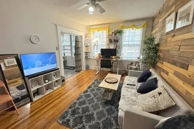 130 Sutherland Rd #7