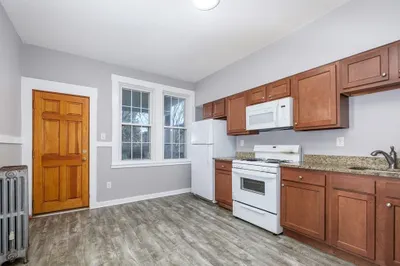 61 Hawthorne Street #3