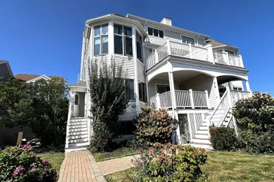 170 Cliff Ave #170 1