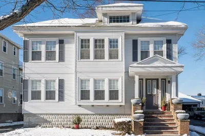 16-18 Pondview Rd 1