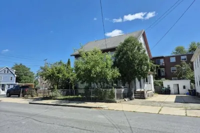 36-38 Wentworth St