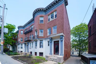 39 Strathmore Rd #2 1