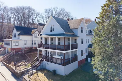 92 Green Hill Parkway #2 1