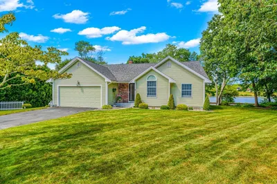 6 Pleasure Point Road 1