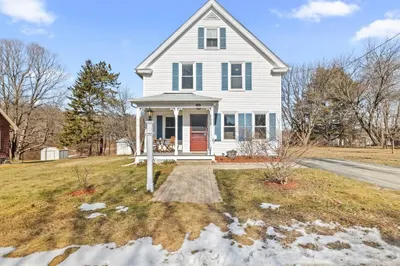 12 Peacedale Ave 1