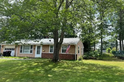 83 Regent Rd