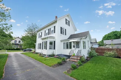 32 Grant Avenue 1
