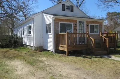 22 Weston Ave