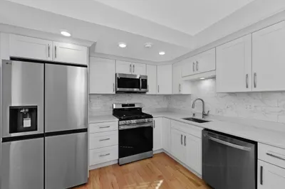 55 Main St #2