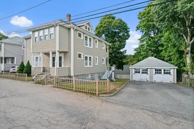 61 Town Hill St 1