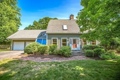 8 Bayberry Road