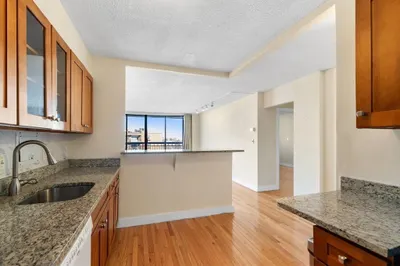 50 Longwood Ave #920