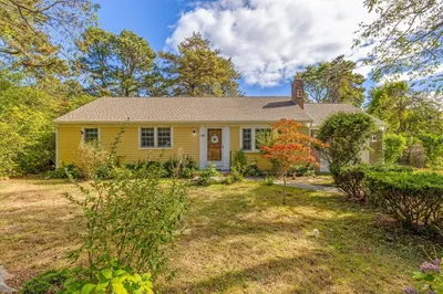 49 Village Ln 1