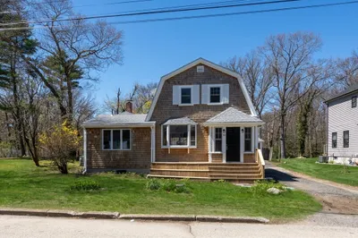 84 Hartsuff St 1