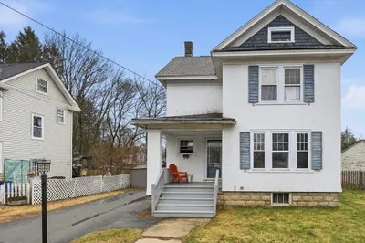 18 E Cleveland St