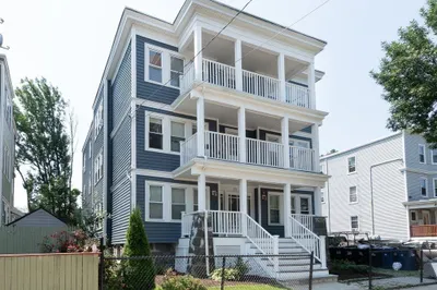 29 Gibson Street #2R