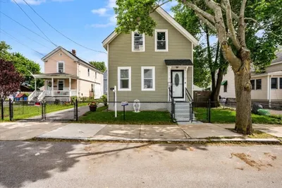16 Dracut Street