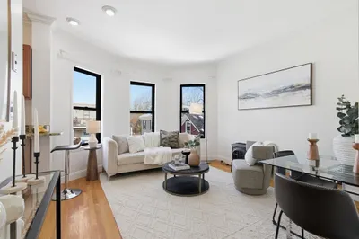 18 Atwood Sq #3