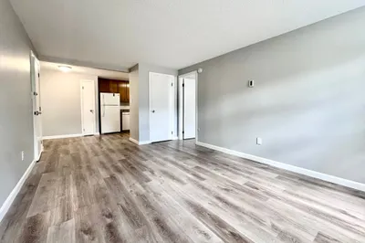 11 Old Colony Ln #1