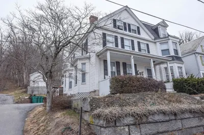 118 Pleasant Street 1