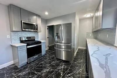 60 Dartmouth St #2