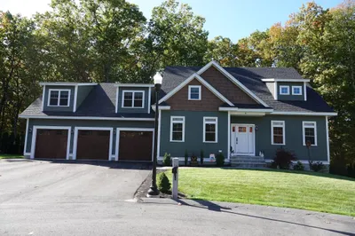 4 Mill Pond Rd #B 1