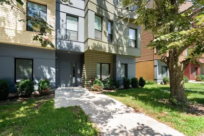 127 Hyde PArk #A 1