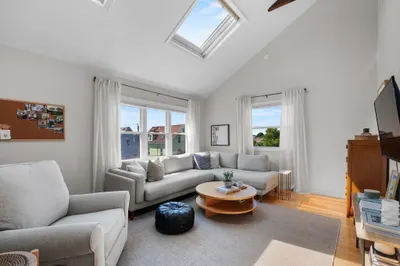 17 Herschel St #3 1
