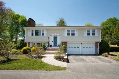49 Woodman Cir
