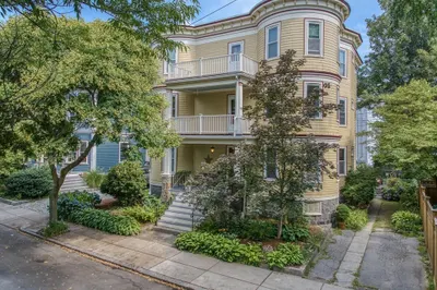 11 Trescott St #2 1