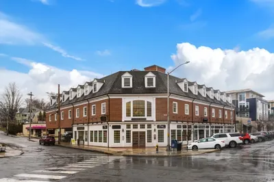 2 Haven St #208