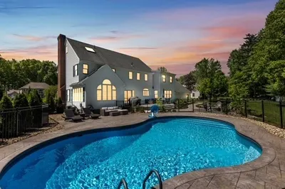 17 Wellington Drive 1
