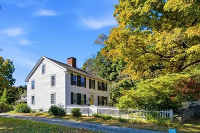 16 Parish Hill Rd 1
