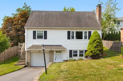 10 Cummings Avenue 1