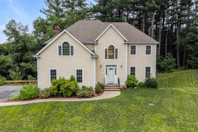 27 Copley Dr