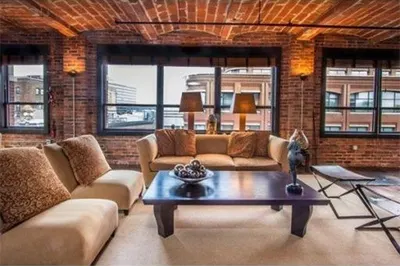 121-123 Beach St #701 1