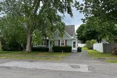 60 Meade Ave 1